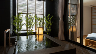 スイートヒルサイド ''TERRACE BATH'' 室礼 禁煙