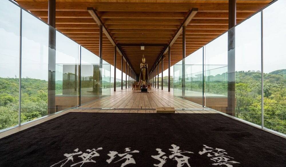 2階デッキ入口 / 2