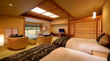 本館和ベッドルーム / 1