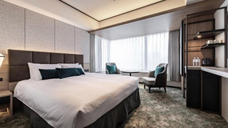 ユニバーサルダブル