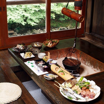 山深く自然に抱かれて安らぐ。心も身体もあたたまる宿4064675