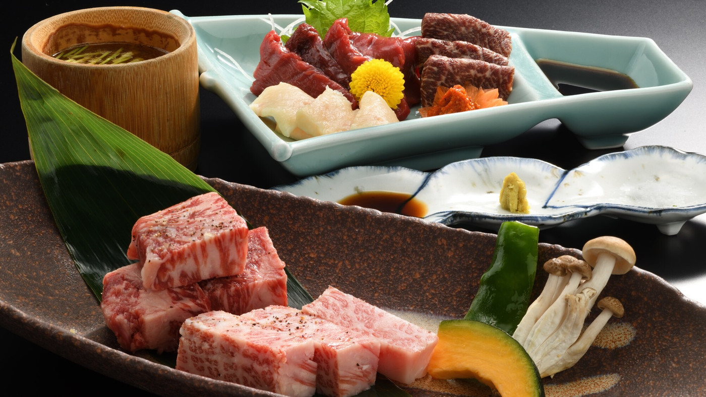 極上の日本酒と郷土料理に舌鼓。熱塩温泉で心身をととのえる4036043