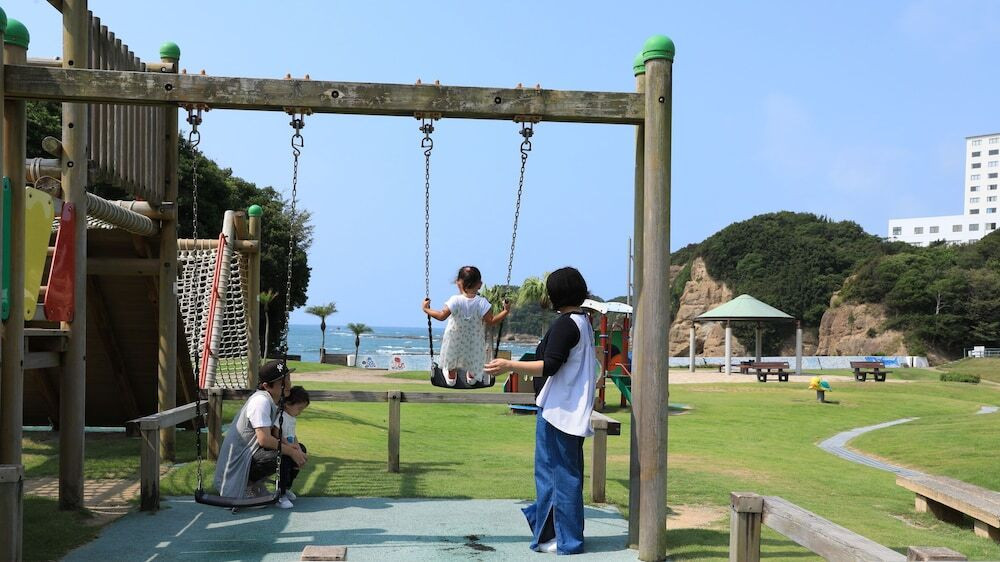 子供用の遊び場 - 屋外