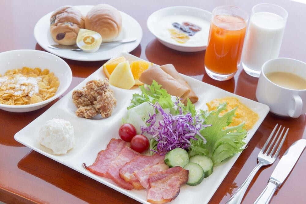 朝食