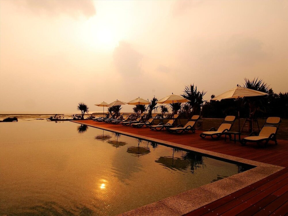 全室オーシャンビュー！「インフィニティプール」でリゾート時間を彼と味わって3976420