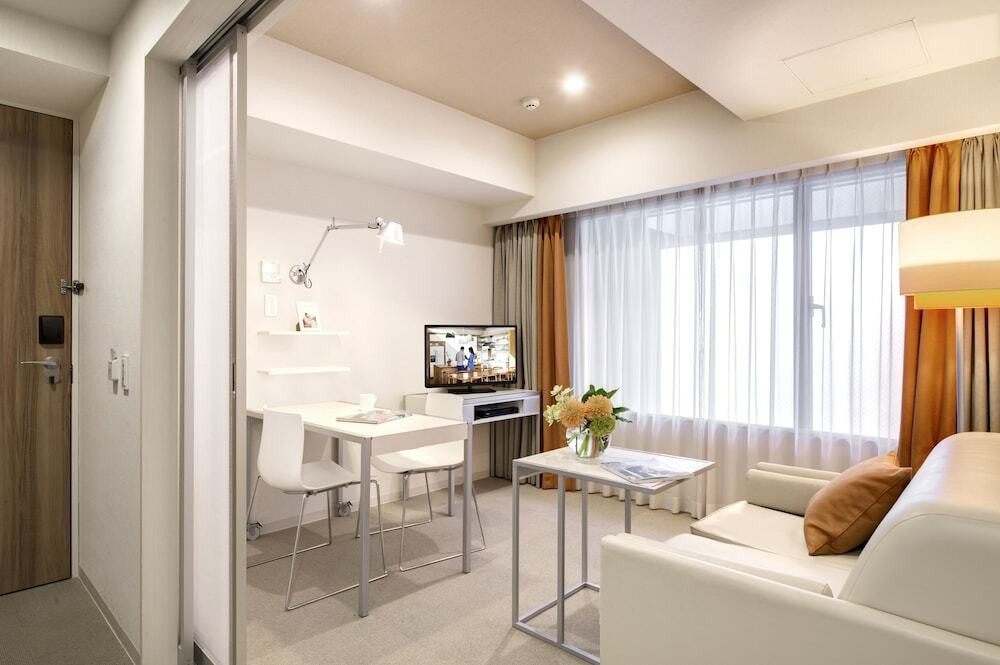 京都の中心地で錦市場を食べつくそう3697413