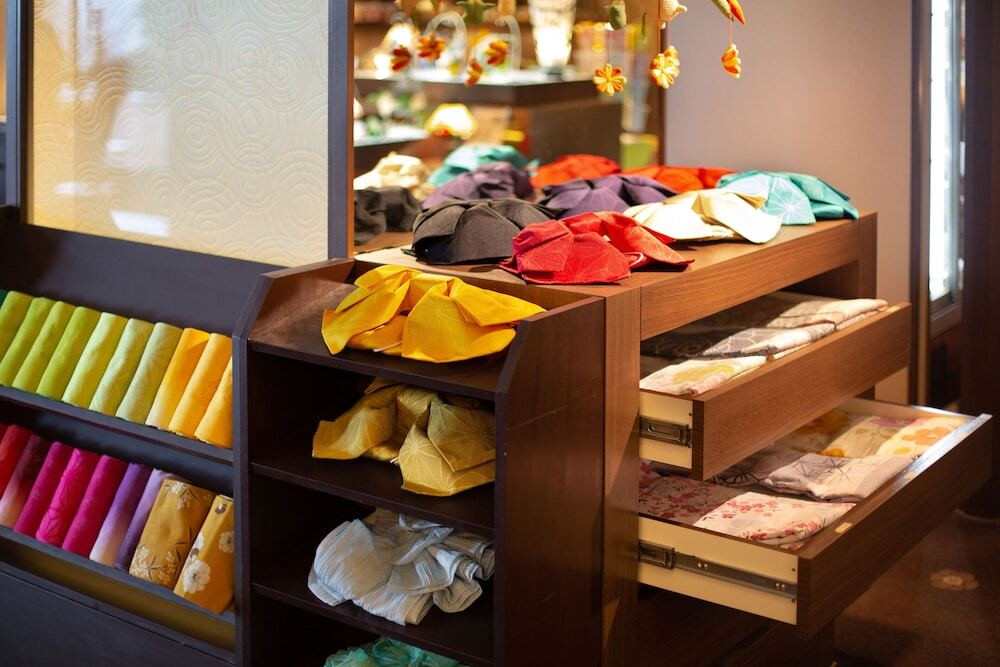 選べる色浴衣②