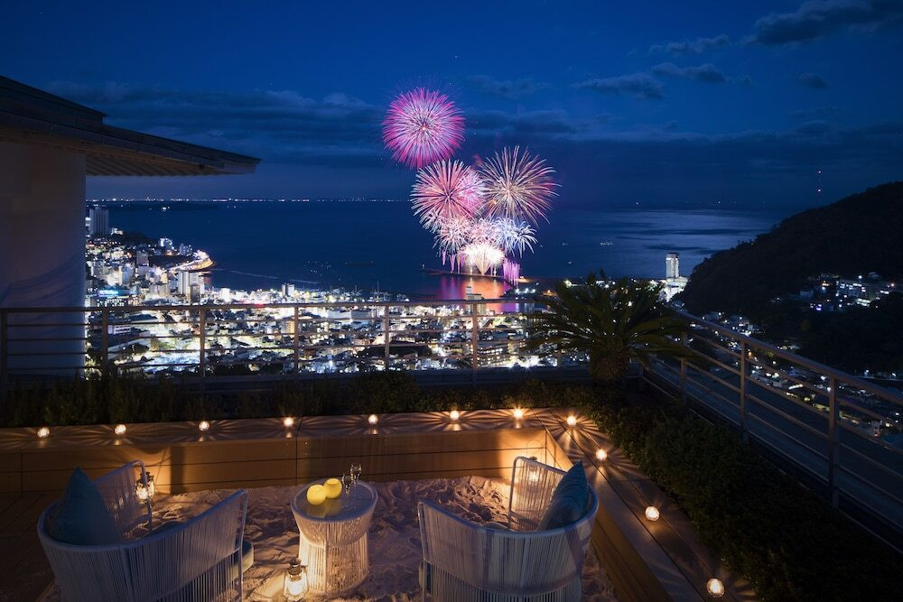 熱海で2人だけの花火大会を満喫しよう♡4045280