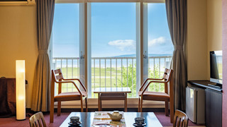 [湖の眺望] 和洋室スーペリアツイン (新客室)