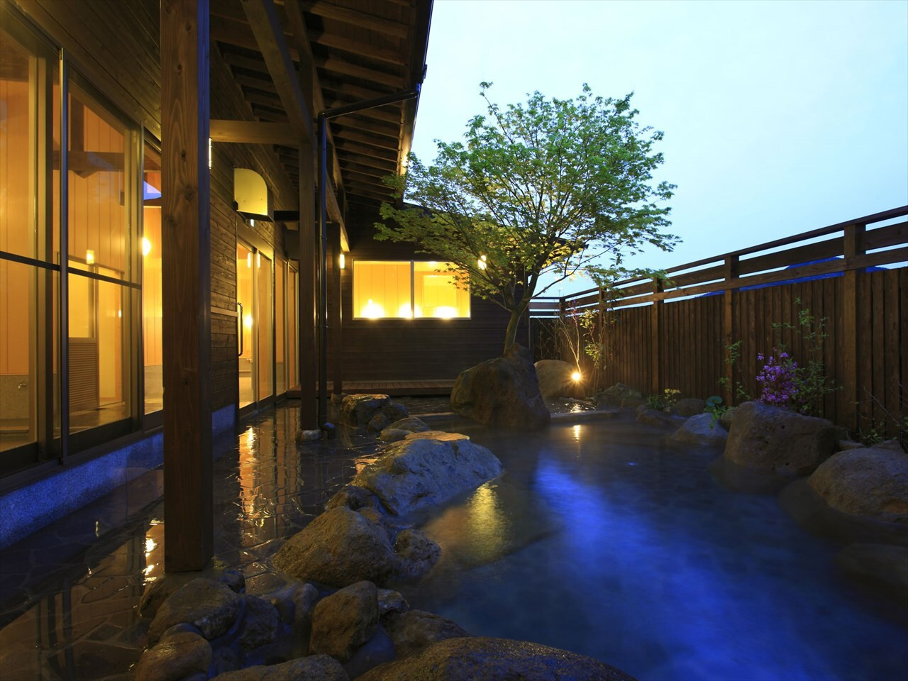 リーズナブルながら提携施設で温泉三昧も！「ホテル ブリスヴィラ波佐見」3558986