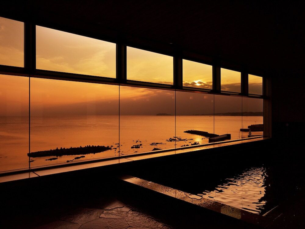 おしゃれなカフェや大浴場でリフレッシュ3740212