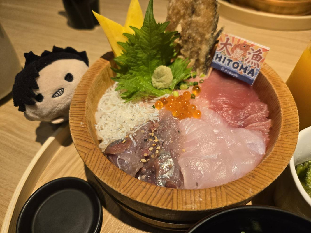二日目の夜は海鮮丼!