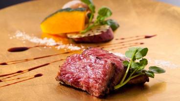 食事・飲み物 / 4