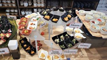 朝食ビュッフェ / 9