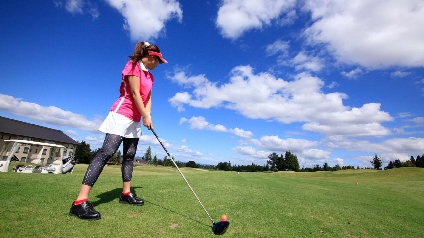 Bernatio Golf Course (18H)