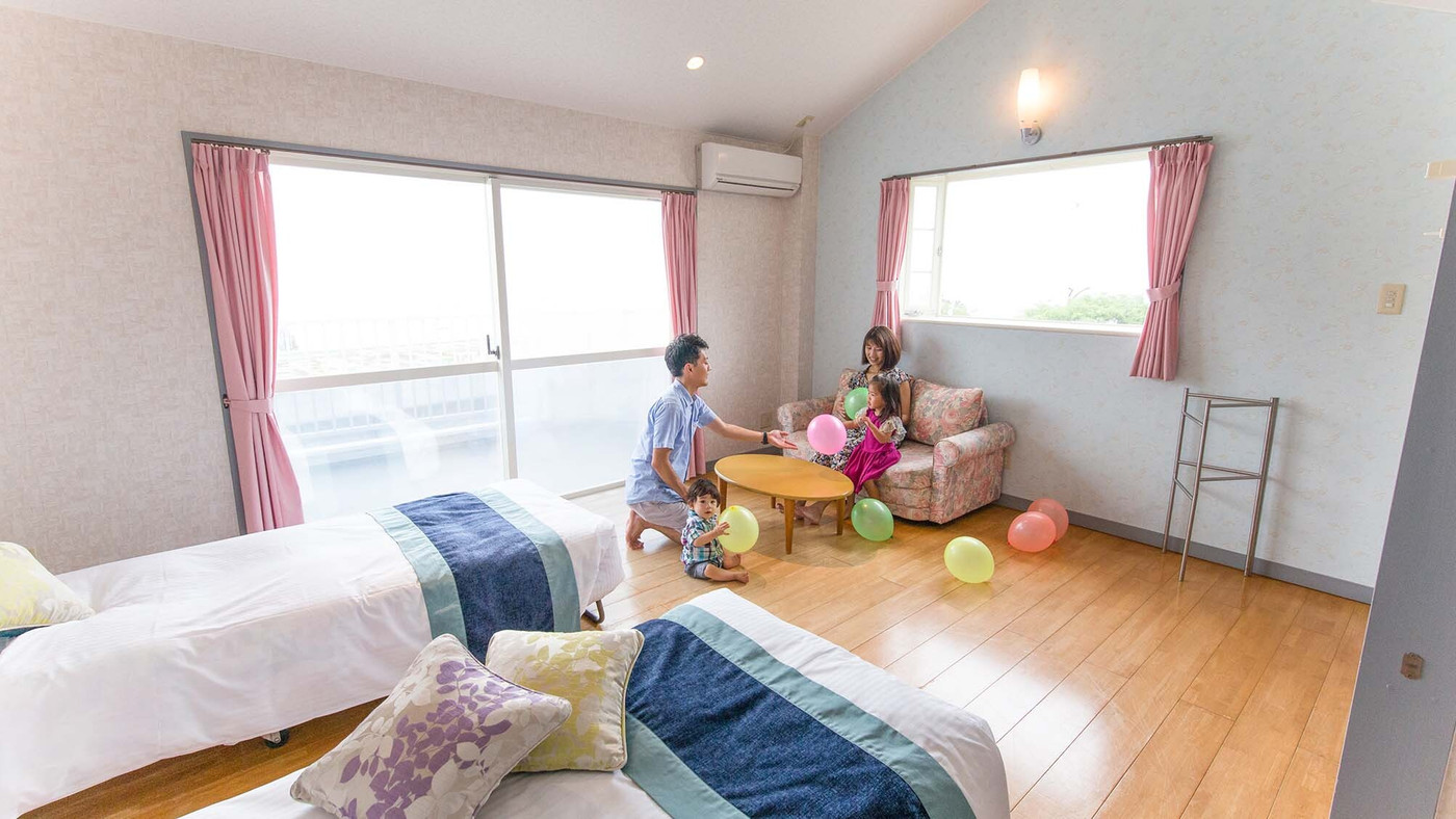 子連れに嬉しい朝食バイキングでは焼きたてパンがいっぱい！3654312