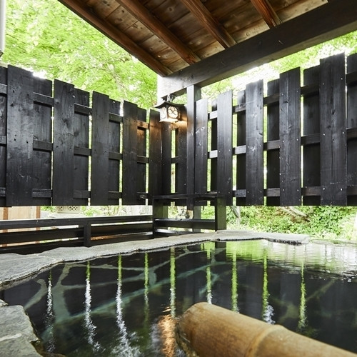 離れ(棟割)の客室露天風呂(一例)