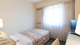 セミダブルルーム 喫煙可