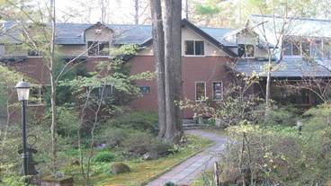 施設の入り口 / 6