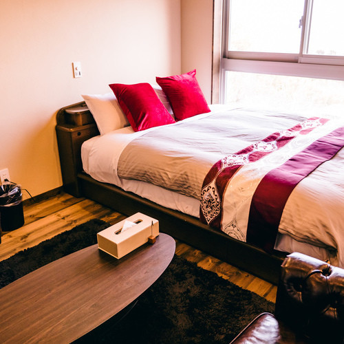 20代カップル専用客室/花 hana②