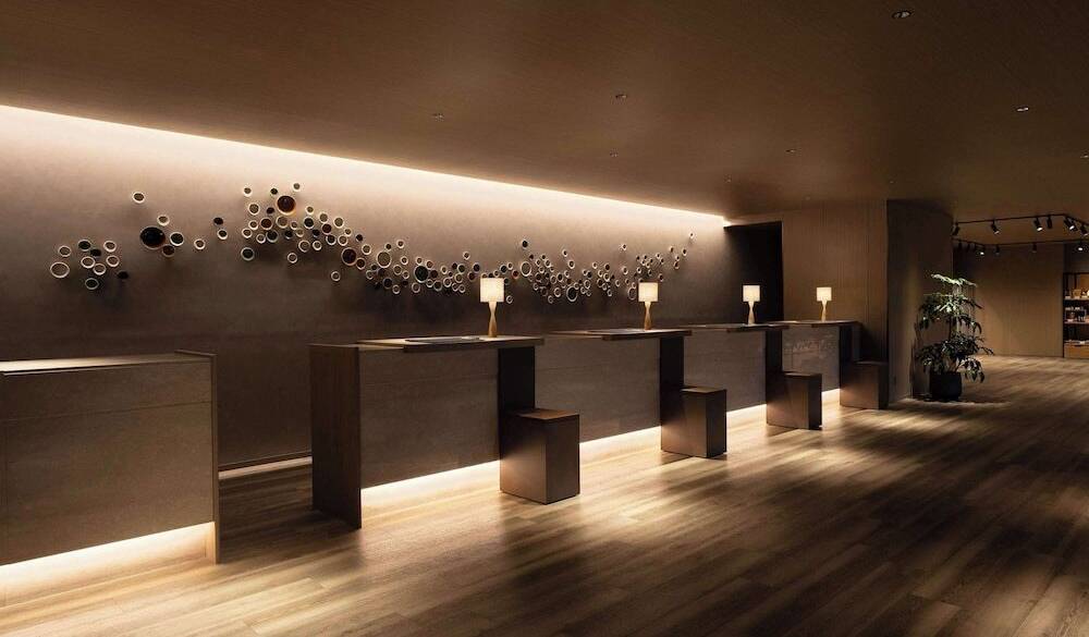 フロントロビー / 2