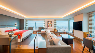 デザイナーズスイート　クラブラウンジアクセス付