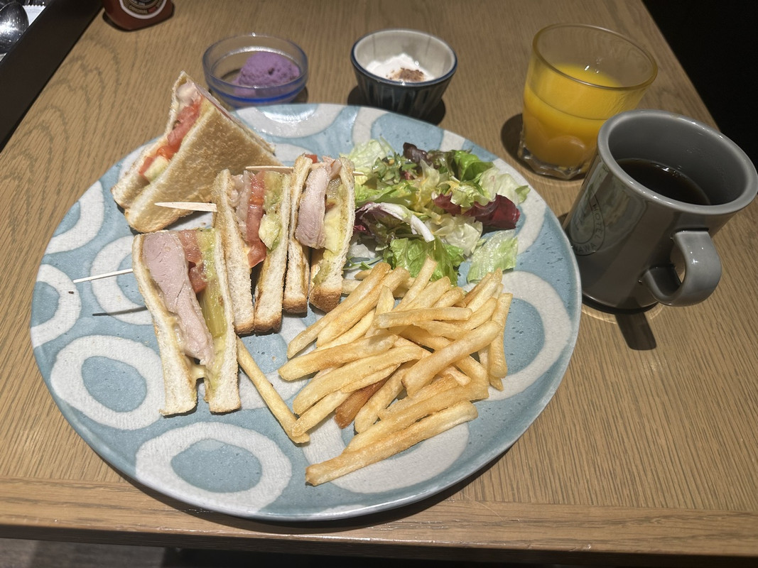 朝食　サンド