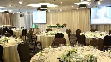 ボールルーム / 4