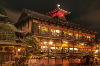 1. Dogo Onsen, one of Japan's three ancient onsen springs where you can enjoy the romantic atmosphere of the Taisho era 3322436