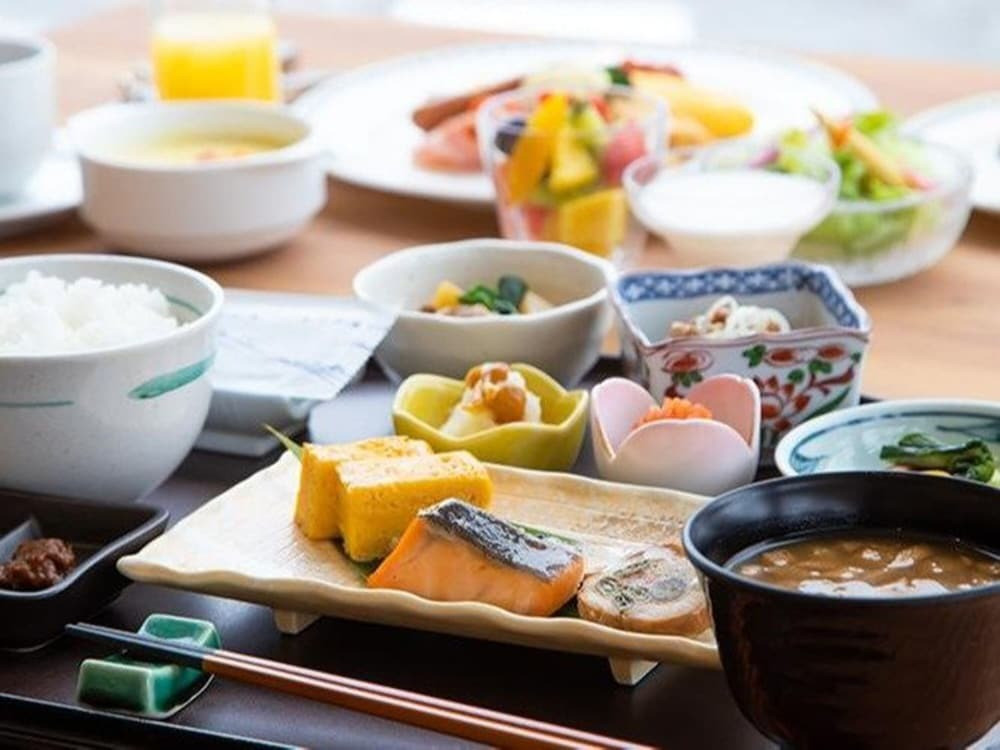 朝食