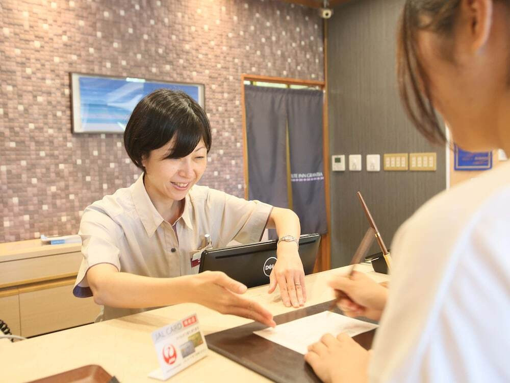 フロント