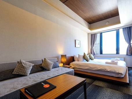 Miru Nozomi Views / 4