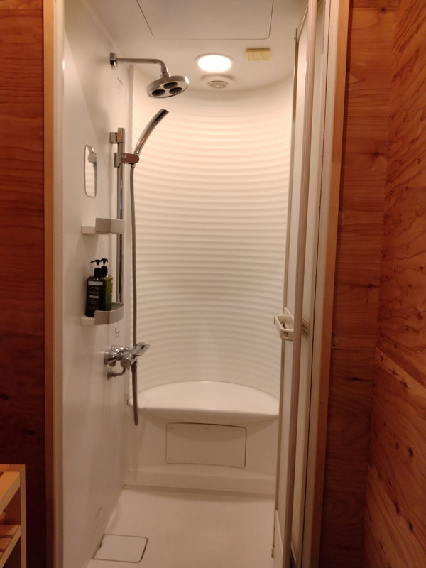 HOSTEL　ＮＡＢＬＡのシャワー室です。とてもきれいです。