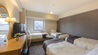 トリプルルーム + 1エキストラベッド (4名利用) 喫煙可