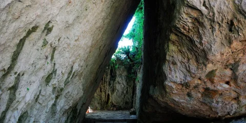 沖縄の聖なる場所 世界遺産 斎場御嶽 と絶景カフェで癒しの時間 Icotto イコット