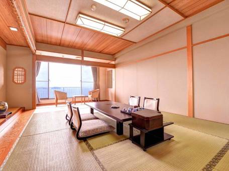 日間賀島 ホテル 日間賀荘 / 1