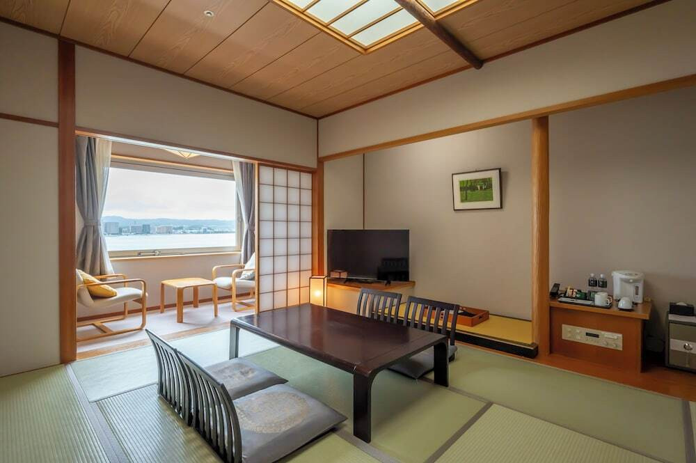 レイクビューの和室と温泉大浴場でリフレッシュ♪4064821