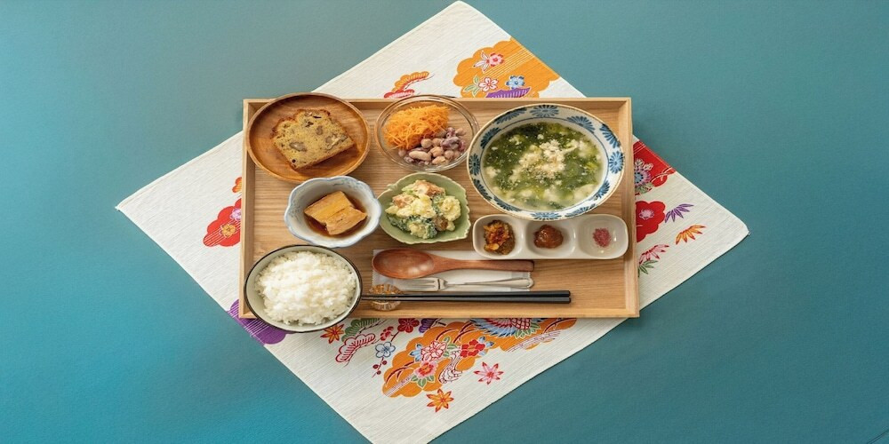 朝食