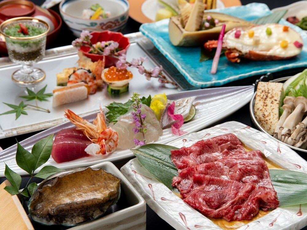 全室オーシャンビューのホテルで、豪華クエづくしに舌鼓4231117