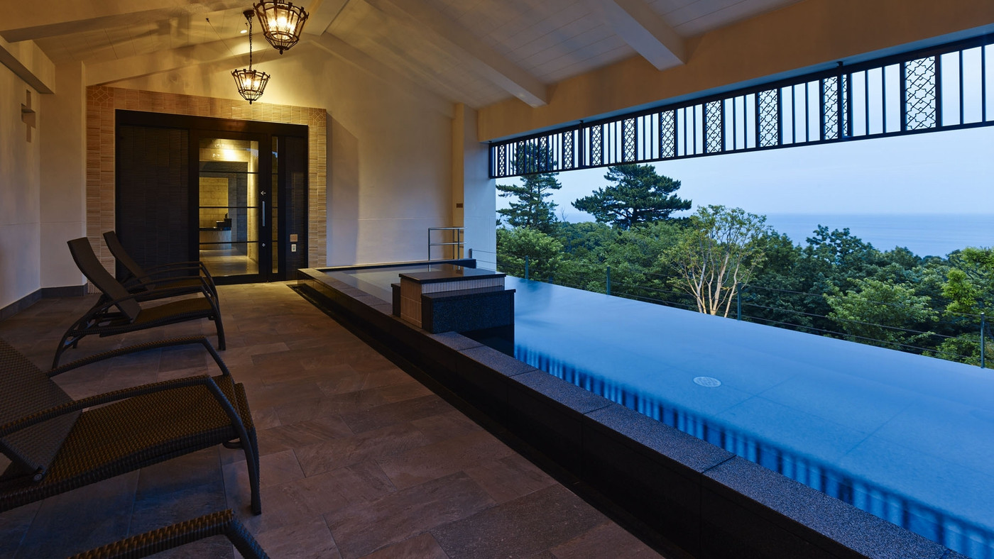 クラシックホテルで過ごす優雅な時間4280088