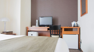 ダブルルーム ダブルベッド 1 台 喫煙可