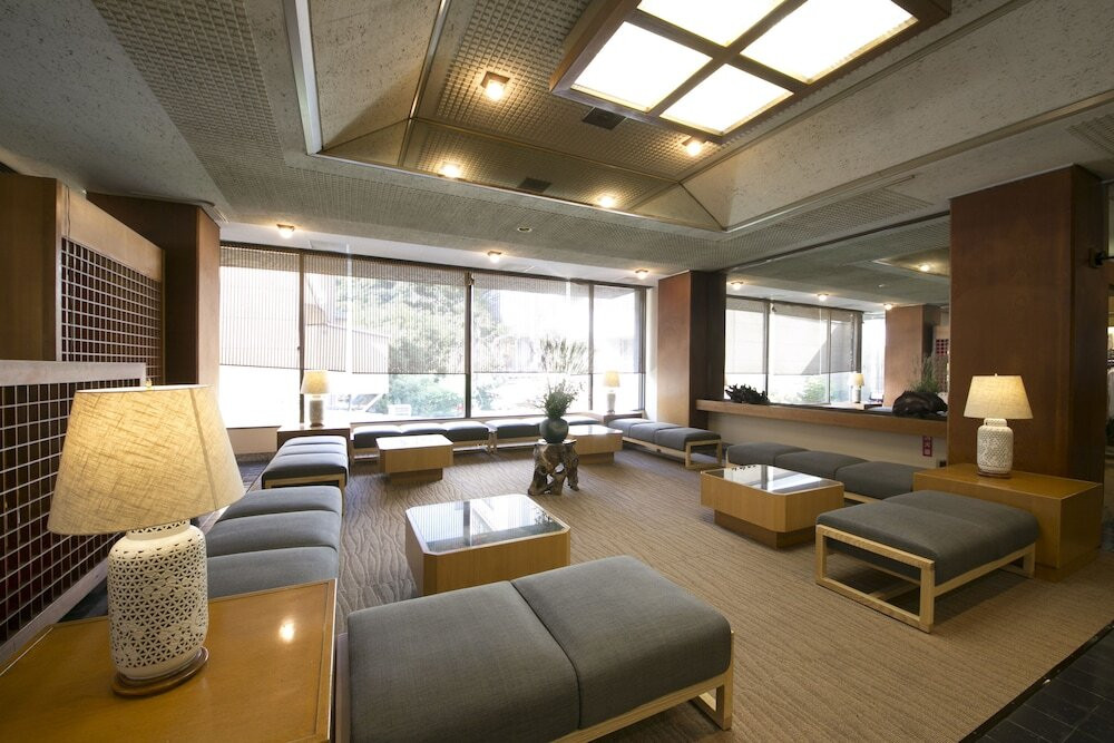 ロビーラウンジ