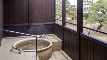 桐の間の露天風呂 / 6