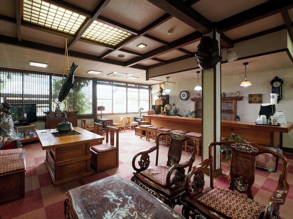 ロビーラウンジ