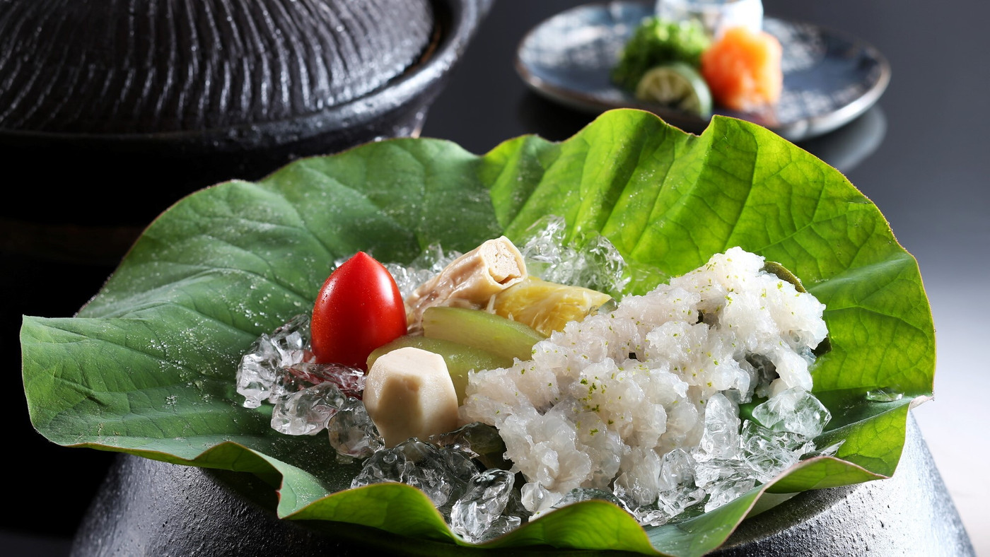 天橋立の松並木に優雅に溶け込む和のリゾート3652318