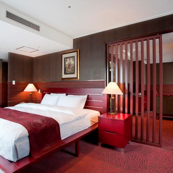 キング＆クイーン気分をホテルで堪能しよう4009687