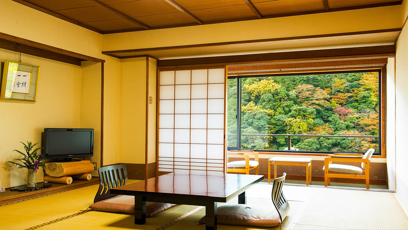 川床のある閑静な旅館で2人だけの時間を4270067