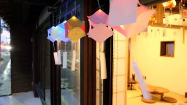 施設の正面 (日没後) / 3