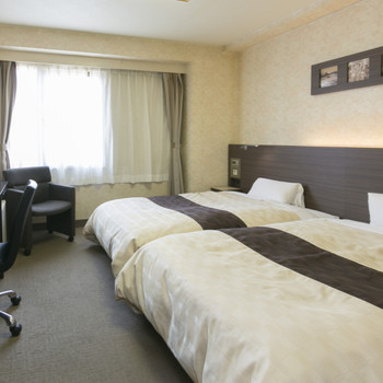 外宮まで徒歩約15分、JR・近鉄「伊勢市駅」まで約3分4280216