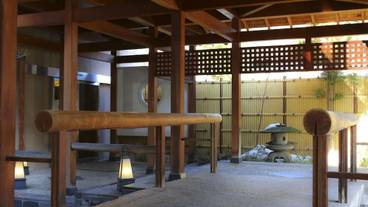 施設の入り口 / 21